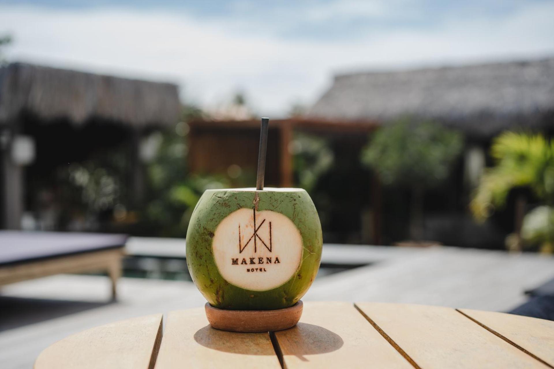 Makena Hotel 伊卡莱 外观 照片